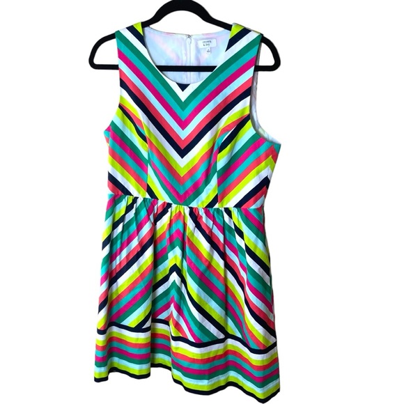 Crown & Ivy Shift Dress V neck Candy Stripe Size 12 - Picture 1 of 8